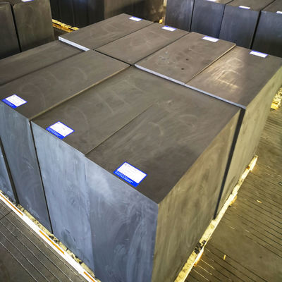 黄金インゴットの鋳造と鋳造 グラフィットを使用する 金の溶融器 異静的グラフィットブロックを使用する