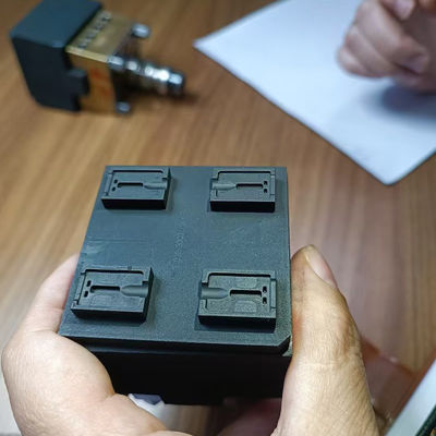 1.82 密度グラフィット棒と同静グラフィットブロック